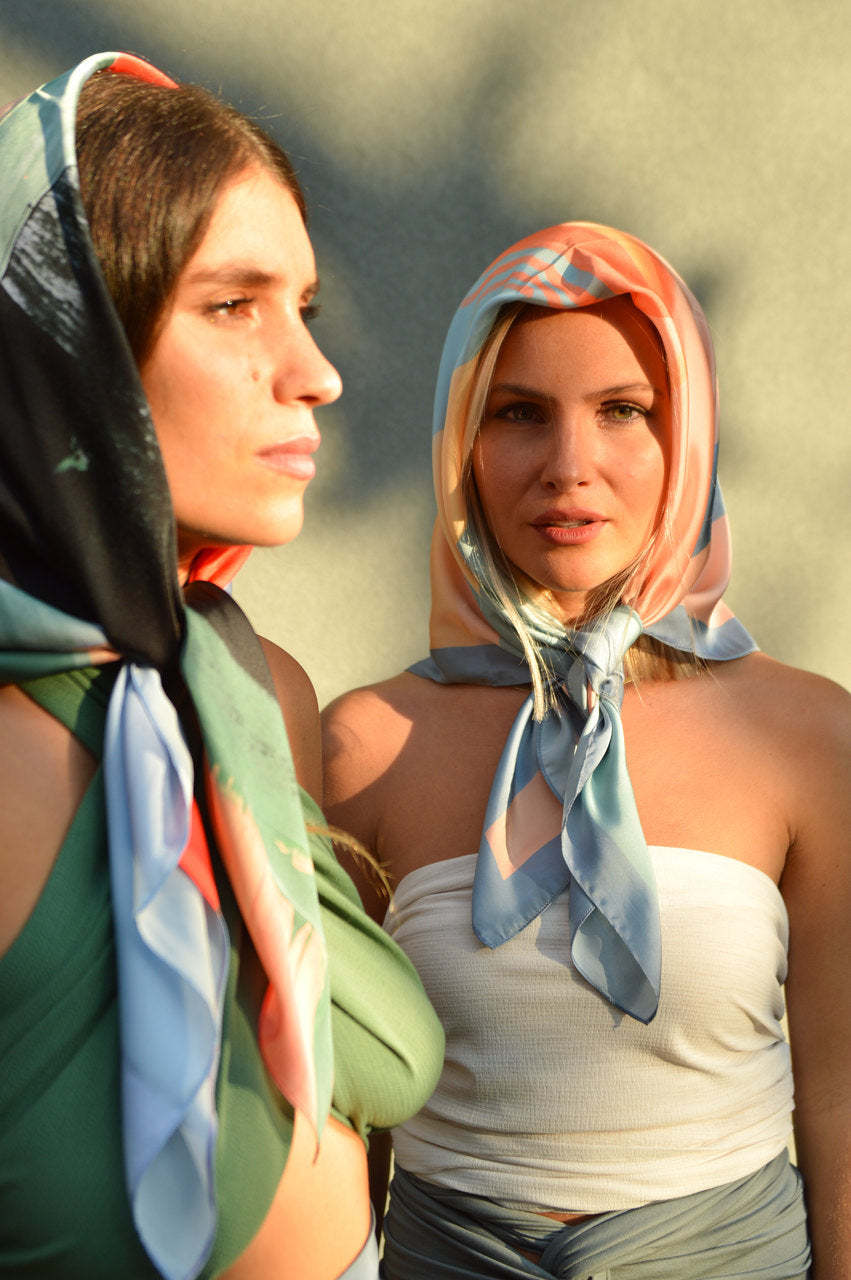 "Savannah Painting" Scarf 75 x 75